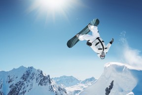 lol在线投注-从费德勒十连败到西班牙主帅受压，体育世界那根紧绷的弦